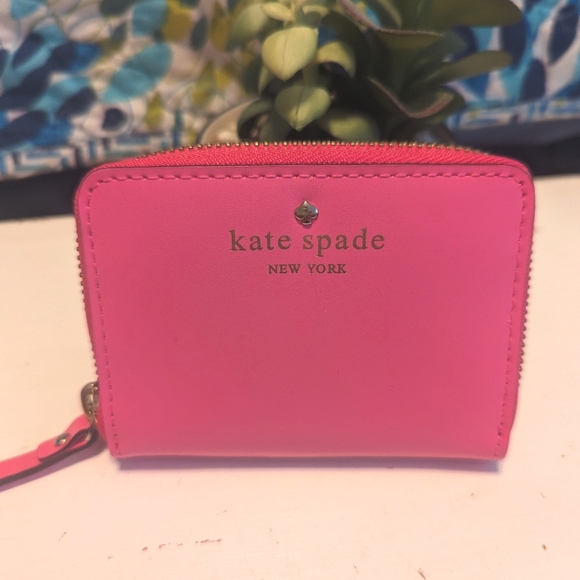 Kate Spade New York Spenser Zippered Card Wallet Pink - Picture 1 of 7